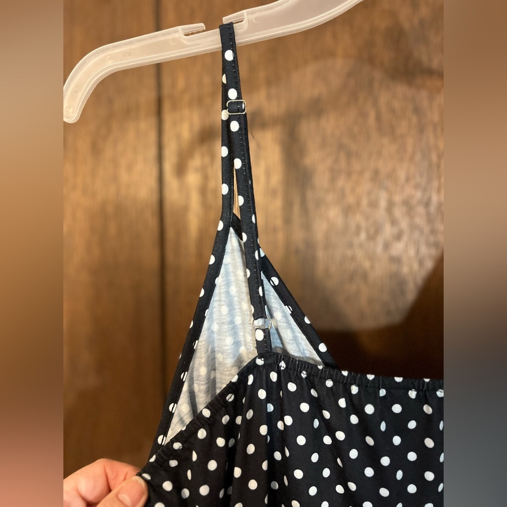 Polka Dot dress, Large, adjustable straps, cute tiered ruffles at the bottom - Picture 9 of 9